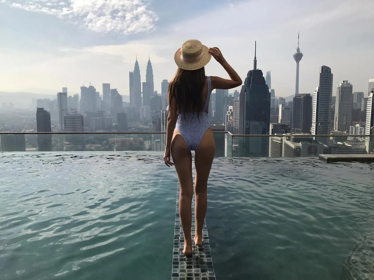 Tuxedo Kl No.1 Rooftop Pool W Skyscraper Views Hotel Kuala Lumpur Malezja