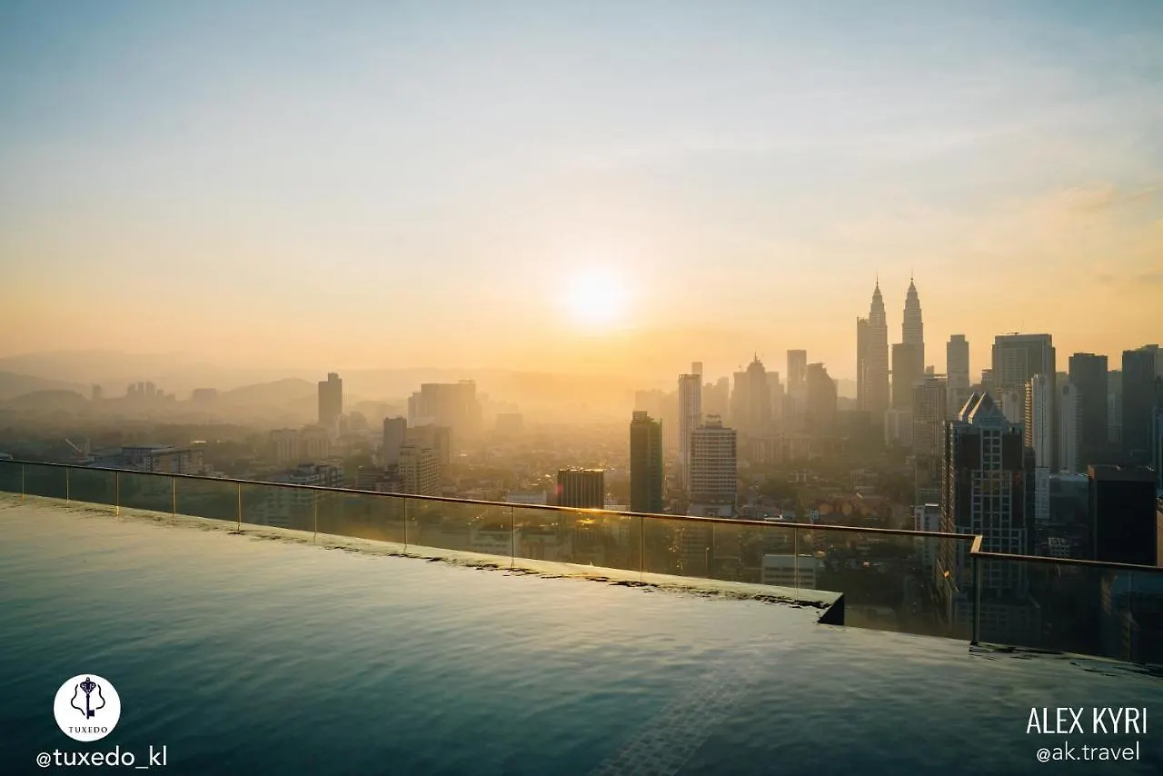 Tuxedo Kl No.1 Rooftop Pool W Skyscraper Views Hotel Kuala Lumpur 0*,  Malezja